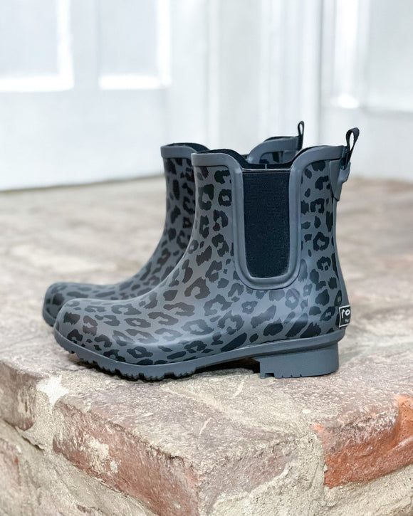 Chelsea Matte Leopard Rain Boots